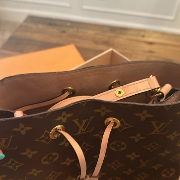 Louis Vuitton crossbody/shoulder bag - Picture 9 of 11